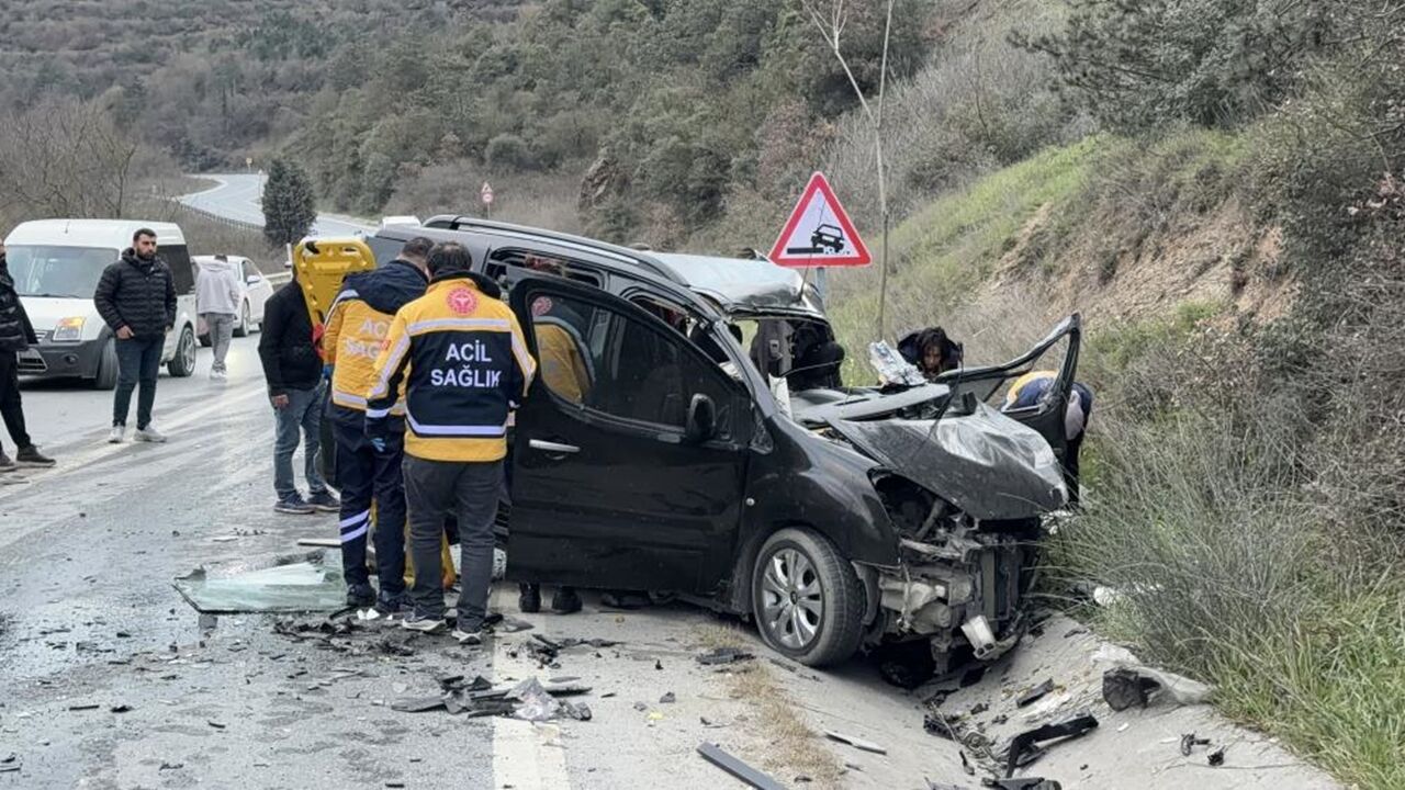 Hafriyat Kamyonu Kaza Ölu Var (1)