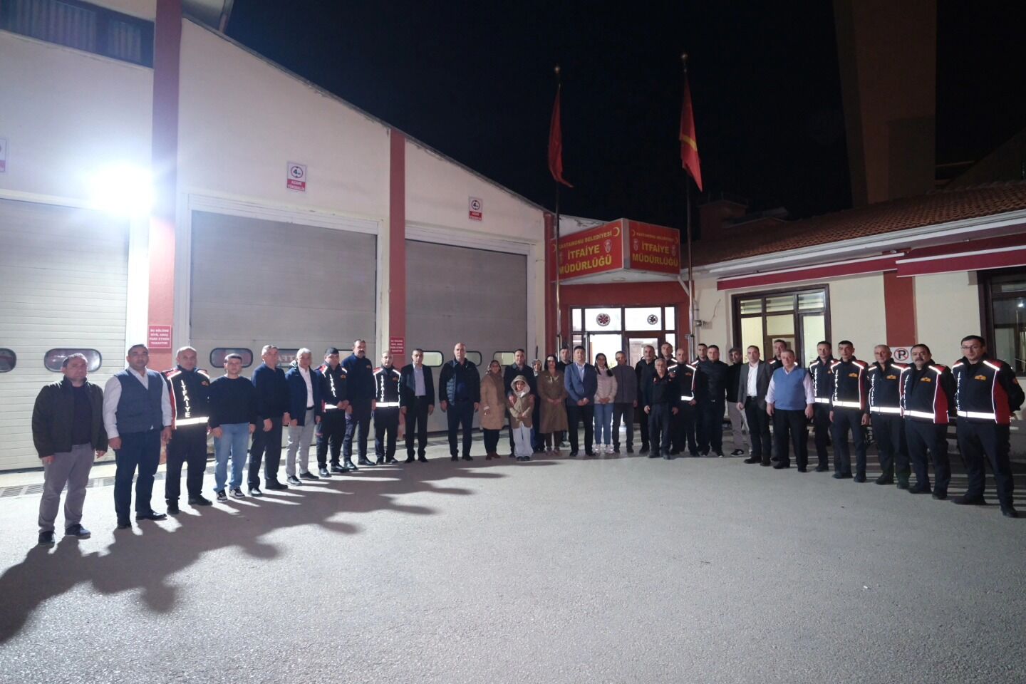 Hasan Baltacı İtfaiye Personeliyle Ramazan Sofrasında Buluştu4