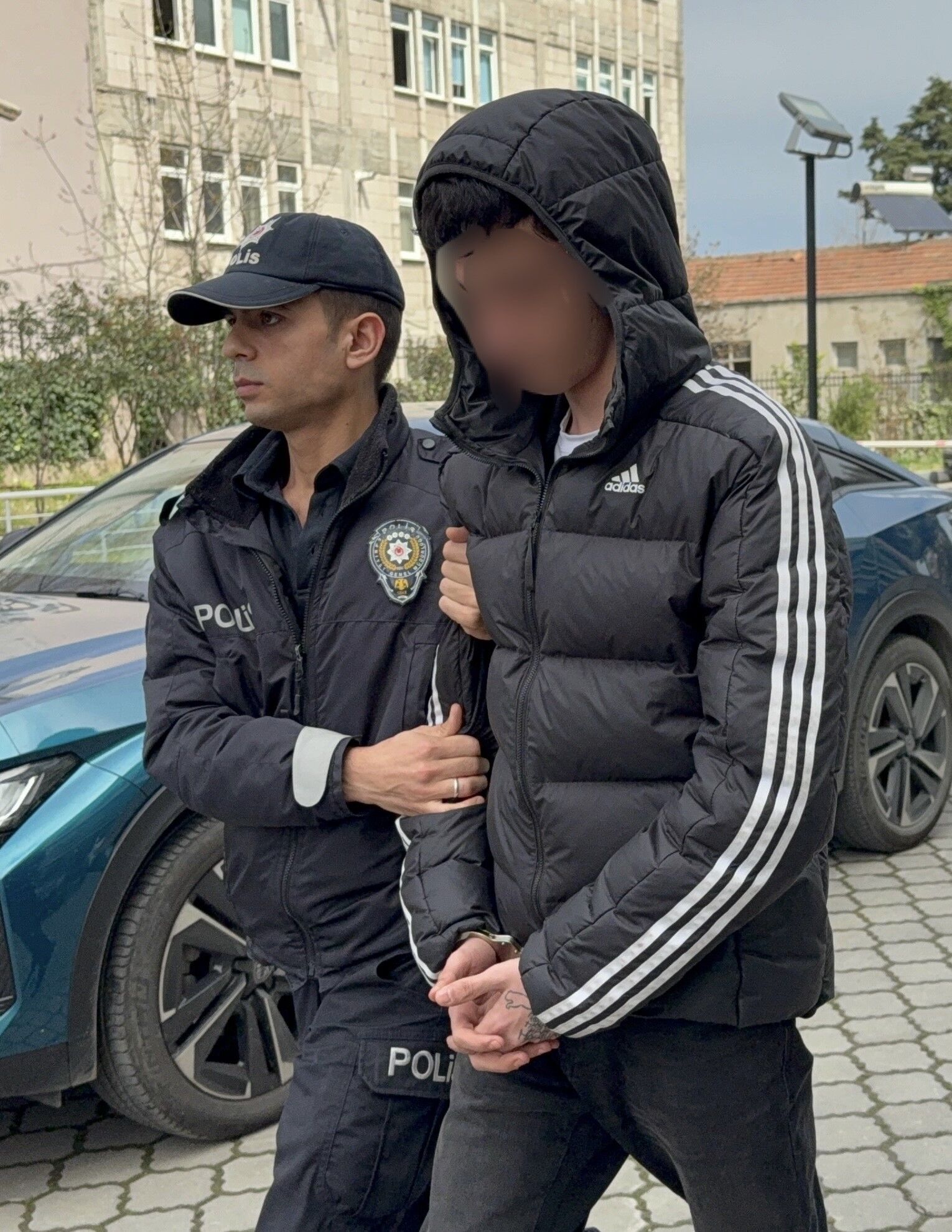 Hastane Otoparkında Feci Bıçaklı Kavga! 1 Kişi Yaralandı 19 Yaşındaki Şüpheli Tutuklandı! 22