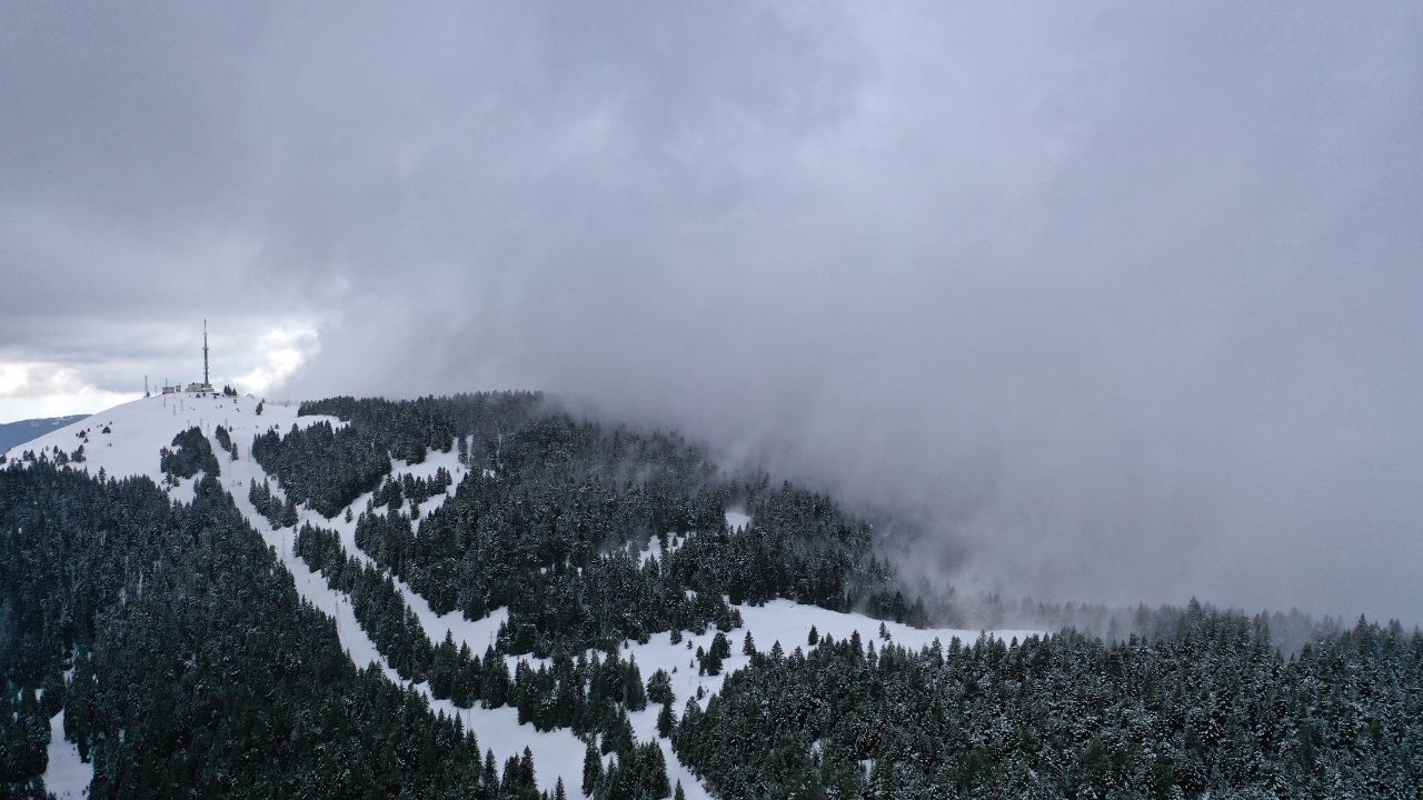 Ilgaz Dağı’nda Sis Büyüledi Doğa Manzarası Havadan Görüntülendi (1)