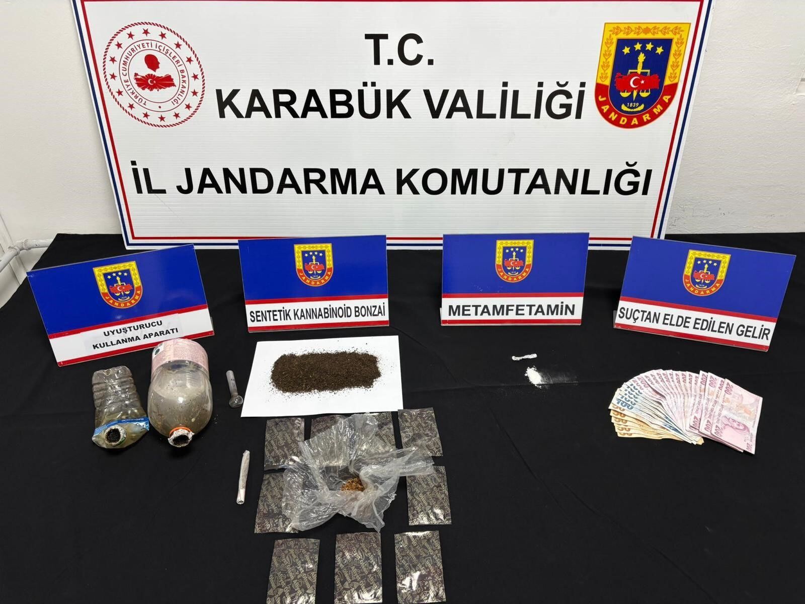 Jandarmadan Definecilere Baskın 3 Kişi Suçüstü Yakalandı 22