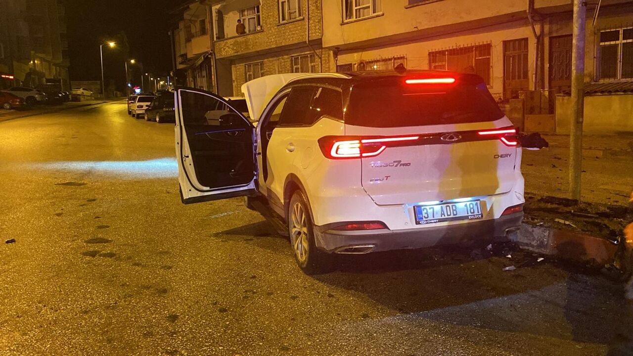 Kastamonu Hastane Kavşağı Kaza (1)