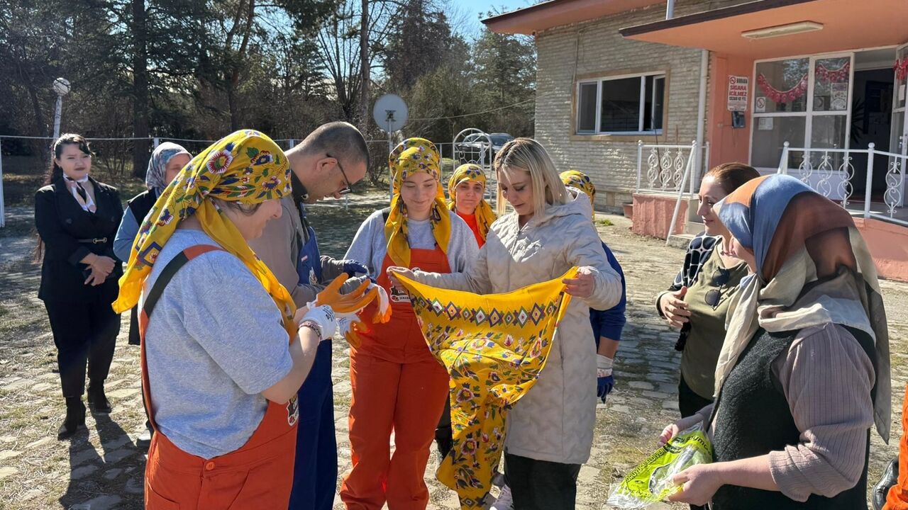 Kastamonu Şeker Üreten Eller (1)