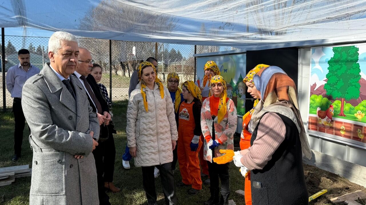 Kastamonu Şeker Üreten Eller (2)