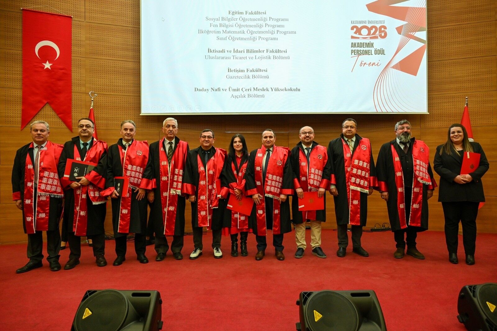 Kastamonu Üniversitesi'nde 89 Akademisyen Cübbe Giydi 95 Akademisyen Ödül Aldı 22