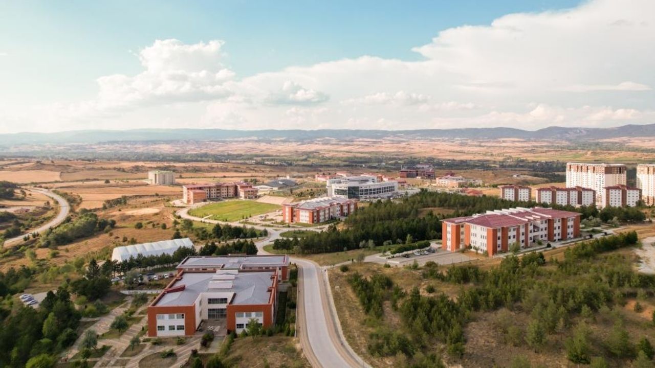 Kastamonu Üniversitesi’nde Kalite Tescili O Bölüm Yeniden Akredite Edildi