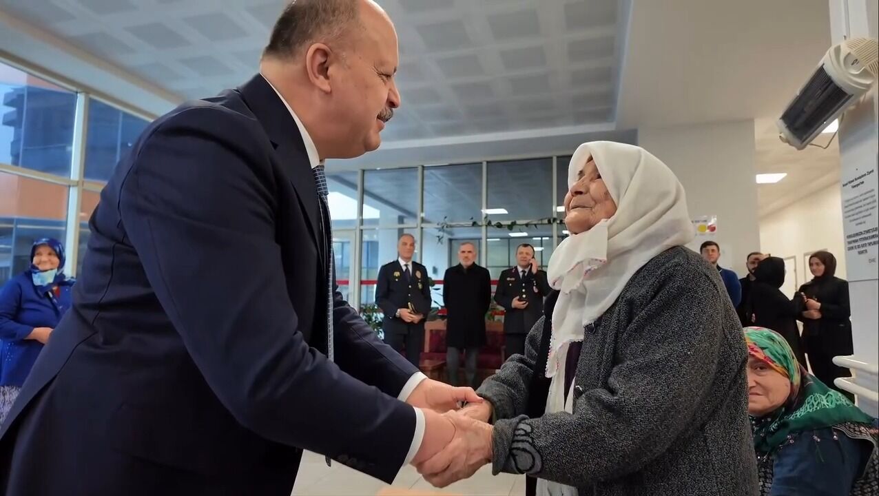 Kastamonu Valisi Dallı Yaşlıların Hayır Dualarını Aldı 2