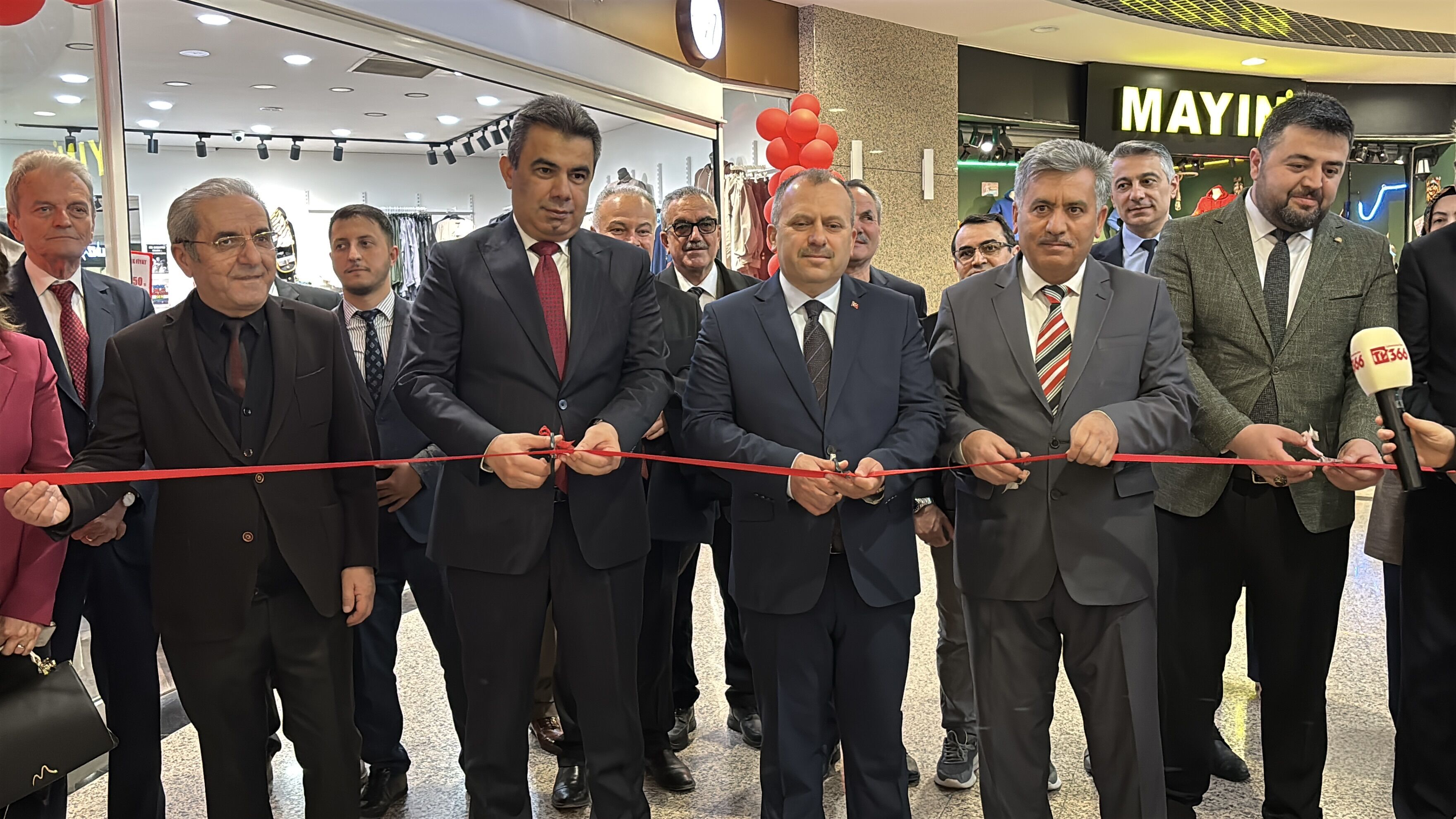 Kastamonu'da 32 Eser Sanatseverlerin Beğenisine Sunuldu 44