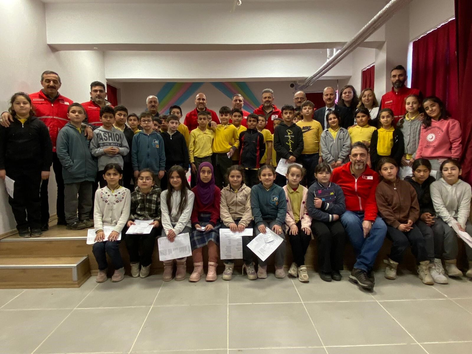 Kastamonu'da 6 Bin 400 Öğrenciye Bayramlık Kıyafet Hediye Edildi 14