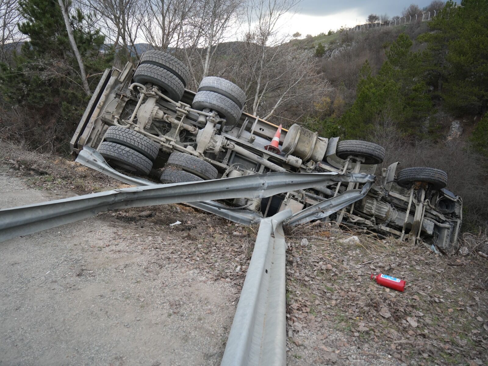 Kastamonu'da Direksiyon Başında Fenalaştı Şarampole Devrildi (Detaylar) 4