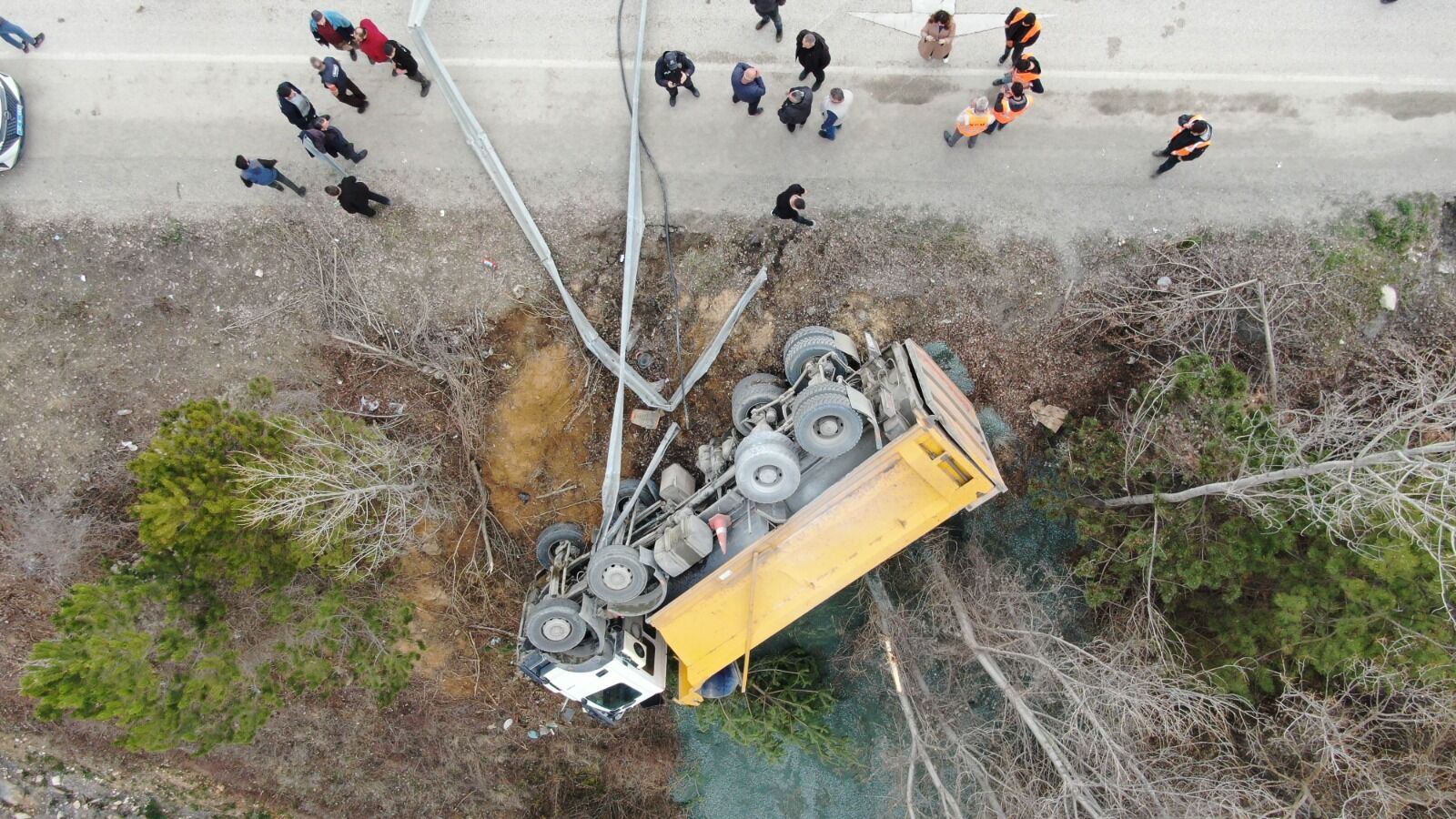 Kastamonu'da Direksiyon Başında Fenalaştı Şarampole Devrildi (Detaylar) 8