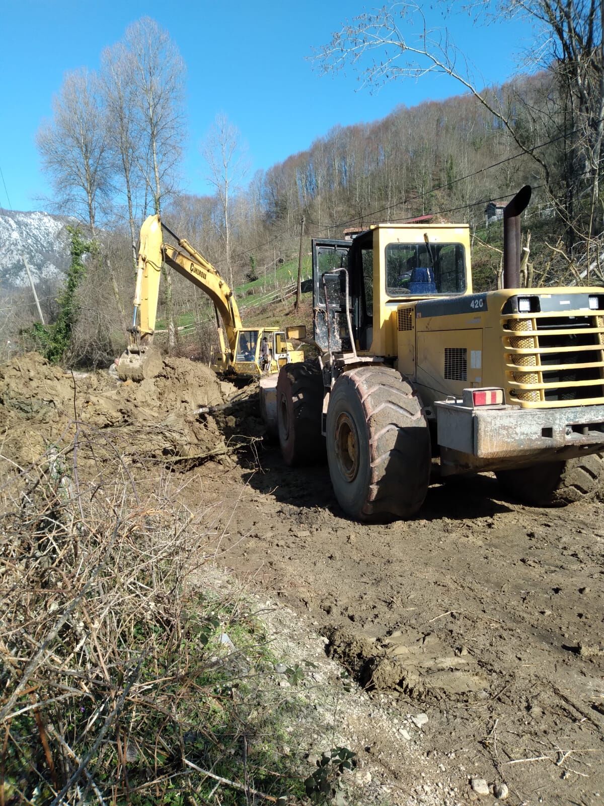 Kastamonu'da Heyelan Nedeniyle Kapanan Köy Yolu Açıldı 88888888888888