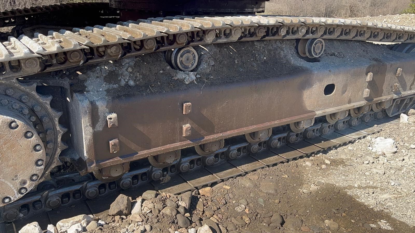 Kastamonu'da Hırsızlık İş Makinesinden 700 Litre Yakıt Ve Parçalarını Çaldılar! 8