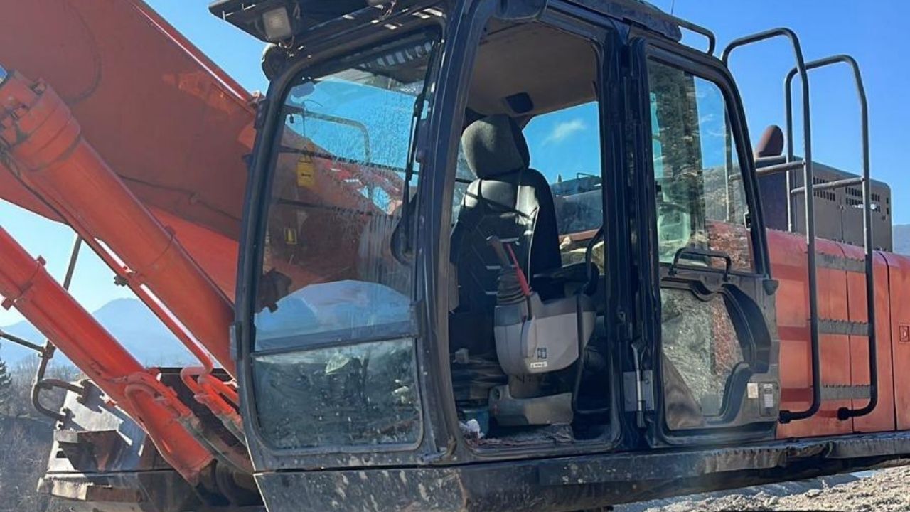 Kastamonu’da Iş Makinesini Soyan 2 Kişi Yakalandı (1)