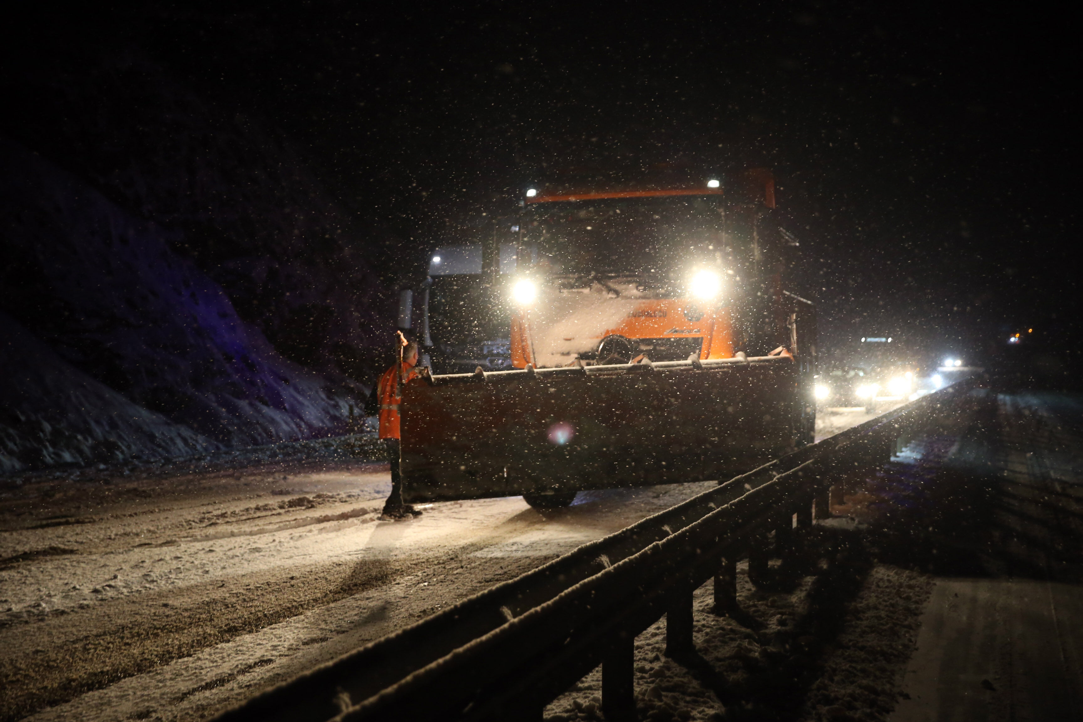 Kastamonu'da Kar Engeli Yoğun Kar Ve Buzlanma Nedeniyle Araçlar Yolda Kaldı! 12