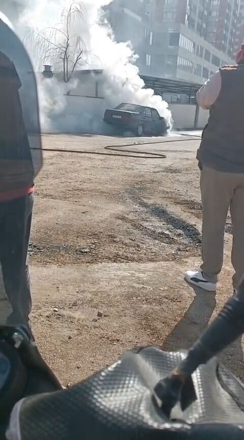 Kastamonu'da Park Halindeki Otomobil Yandı 12