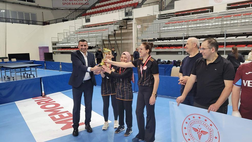 Kastamonu’da Sağlık Çalışanları Masa Tenisi Turnuvasında Buluştu1