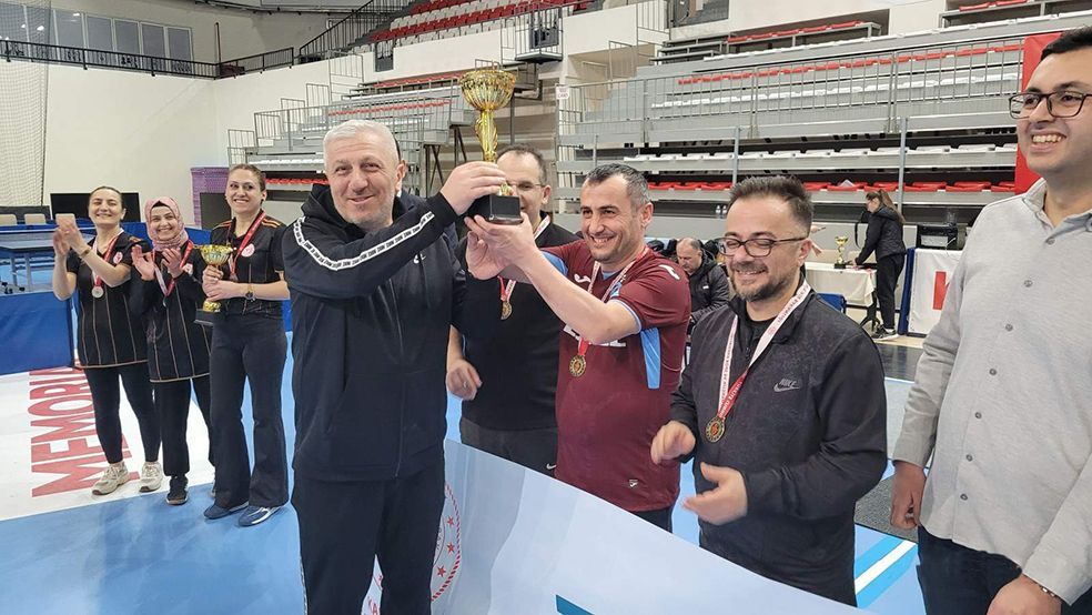 Kastamonu’da Sağlık Çalışanları Masa Tenisi Turnuvasında Buluştu15