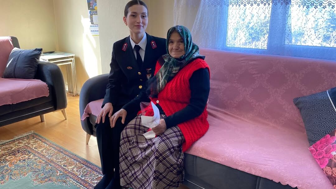 Kastamonu'da Şehit Anneleri Evlerinde Ziyaret Edildi 4