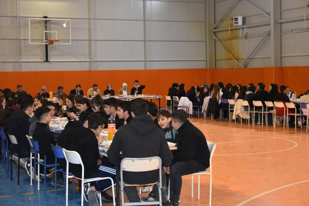 Kastamonu'da Şehit Ümit Demirci Lisesi Iftar Programı Düzenledi 22