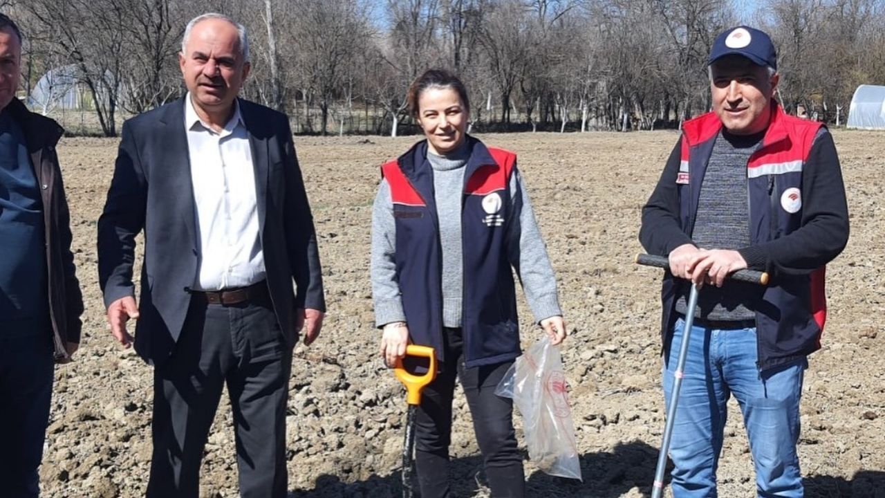 Kastamonu’da Üreticiye Kritik Eğitim Doğru Toprak Analizi Verimi Artırıyor (2)