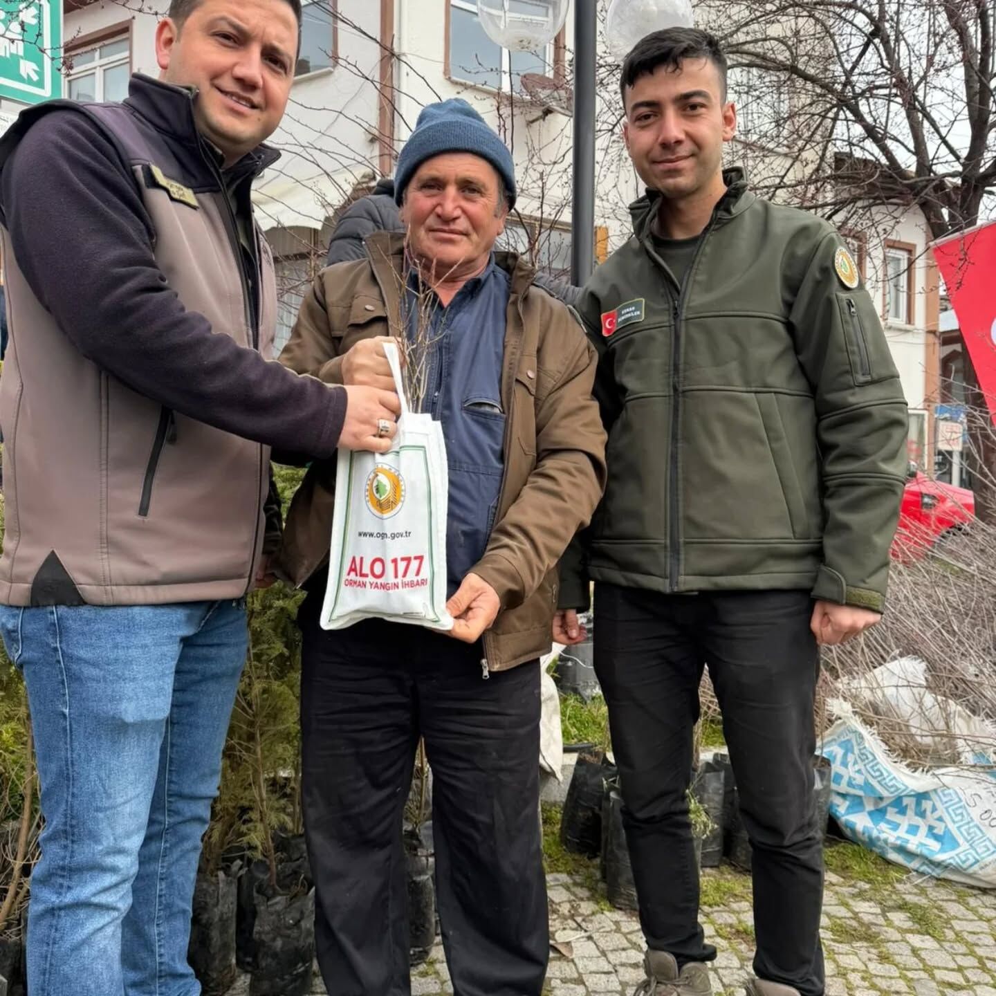 Kastamonu'da Vatandaşlara Binlerce Fidan Dağıtıldı 2