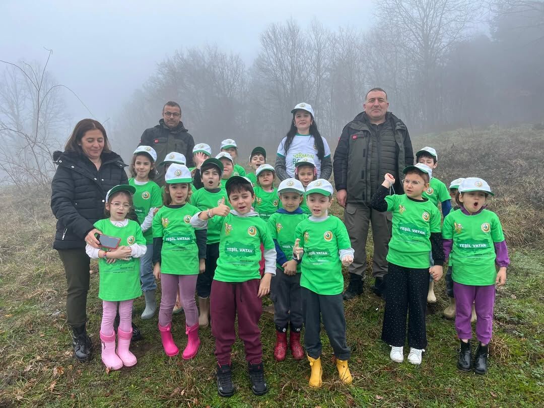 Kastamonu'nun Ilçesinde 9 Bin Fidan Toprakla Buluşturuldu 458