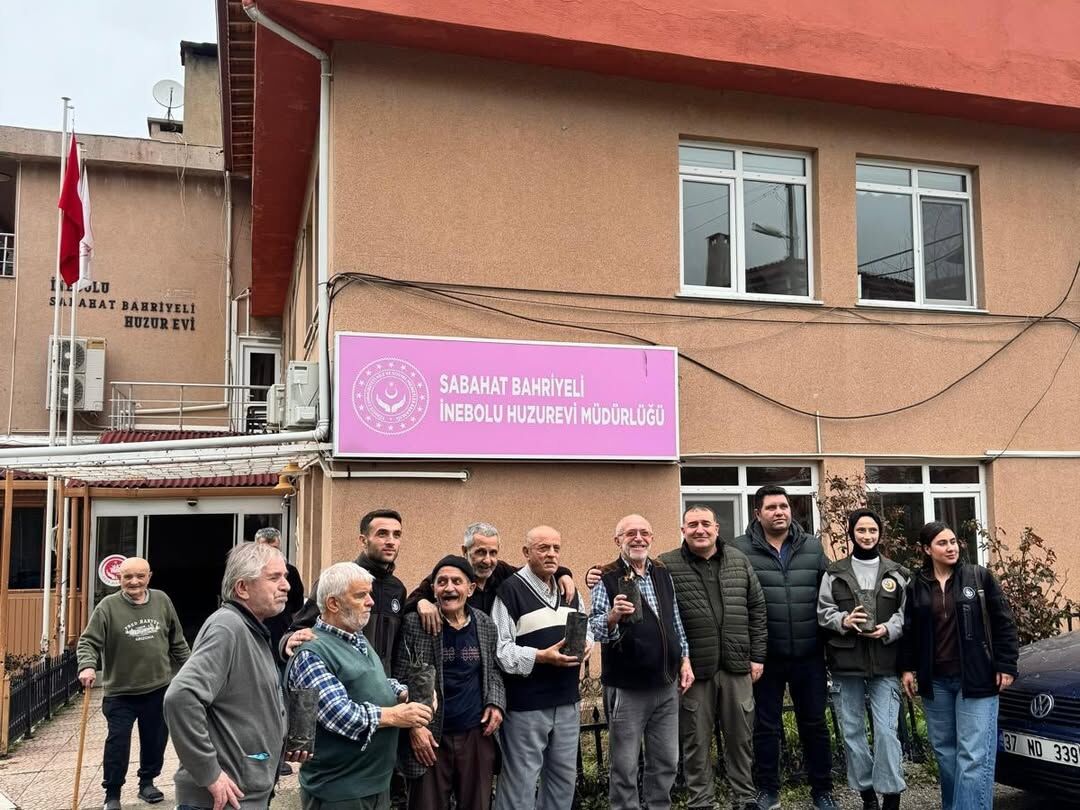 Kastamonu'nun Ilçesinde 9 Bin Fidan Toprakla Buluşturuldu 5