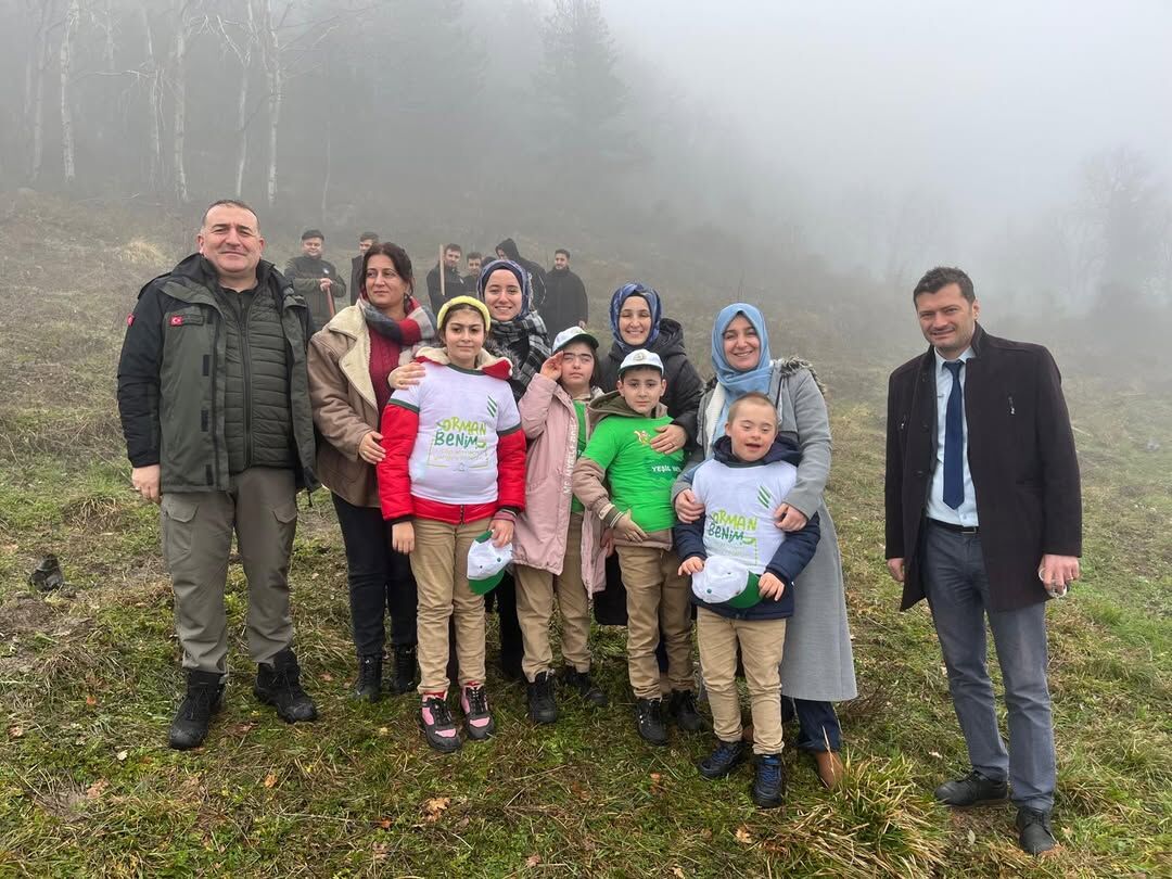 Kastamonu'nun Ilçesinde 9 Bin Fidan Toprakla Buluşturuldu 56