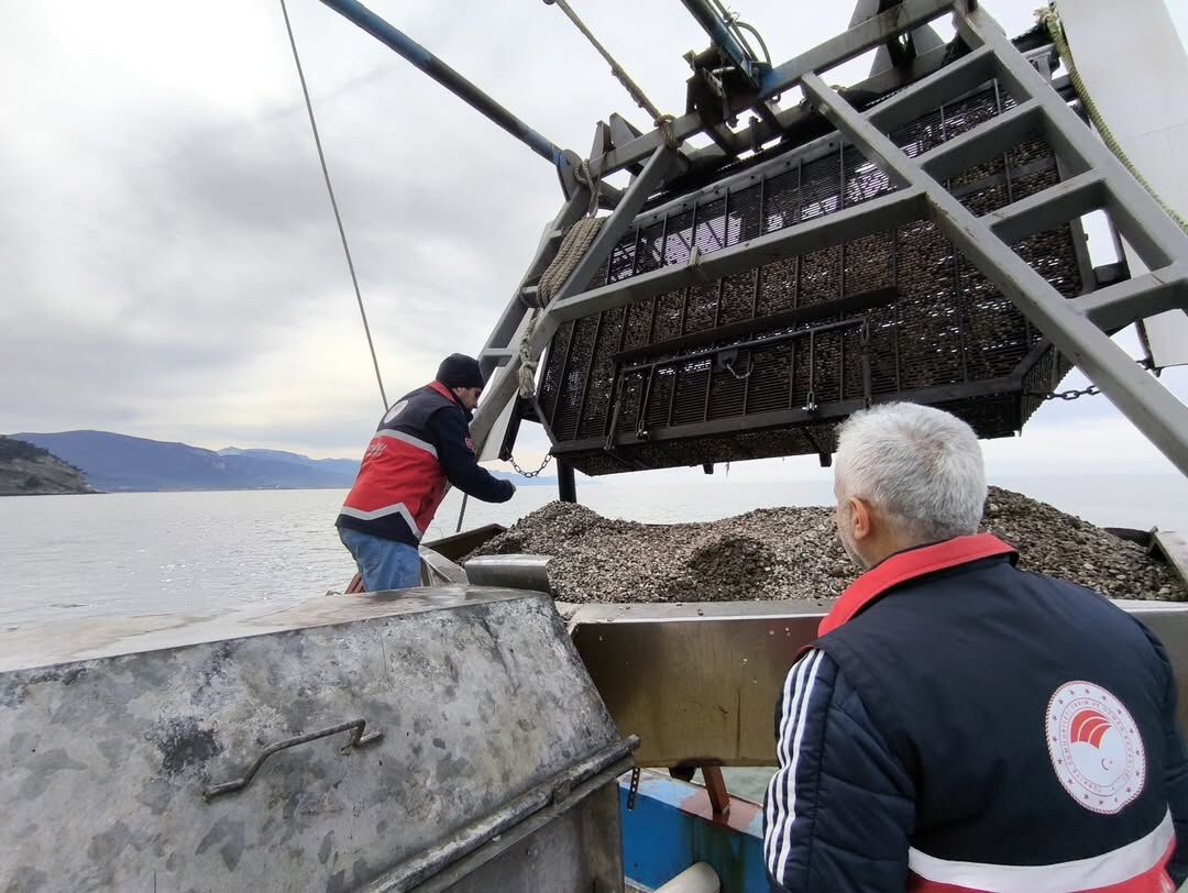 Kastamonu'nun Ilçesinde Balıkçı Tekneleri Denetlendi 14