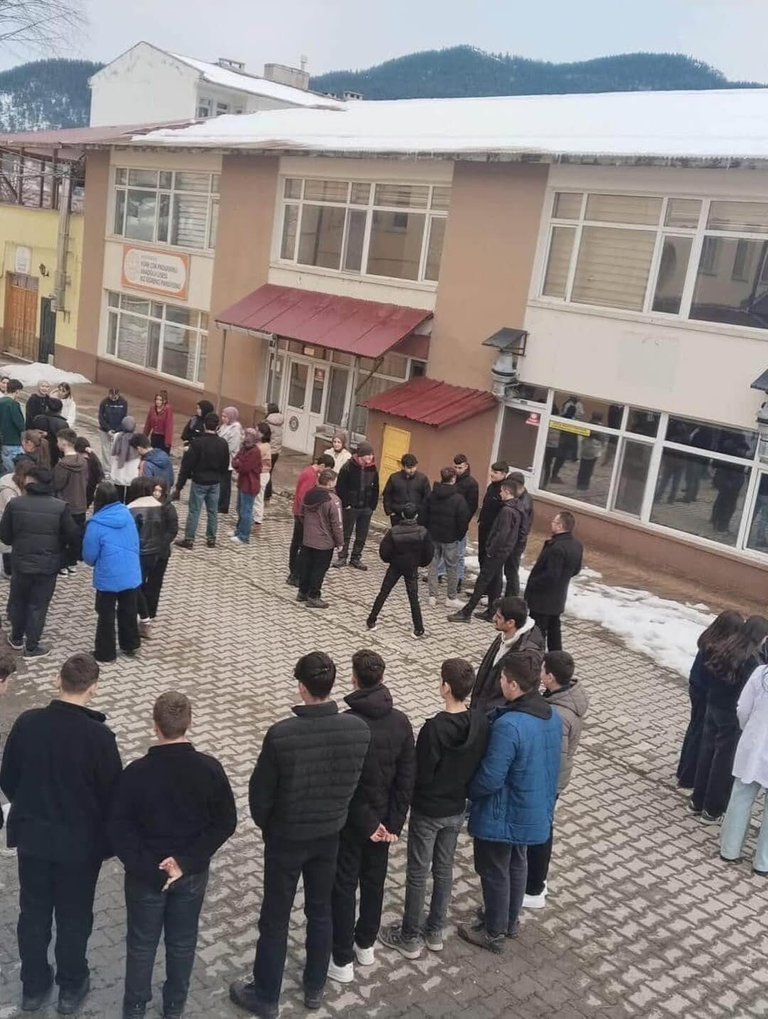 Kastamonu'nun Ilçesinde Iftar Düzenlendi Deprem Tatbikatı Yapıldı 44