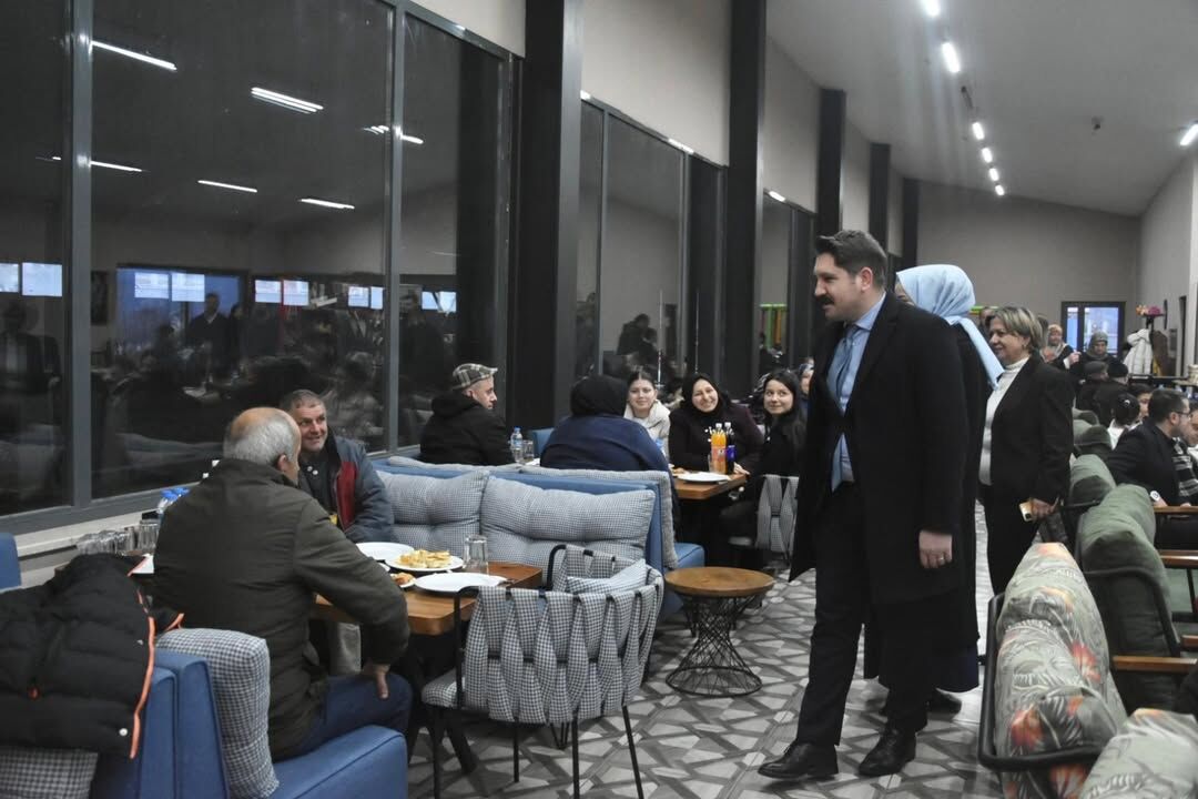 Kastamonu'nun Ilçesinde Şehit Aileleri, Gaziler, Çocuklar Iftar Sofrasında Buluştu 12