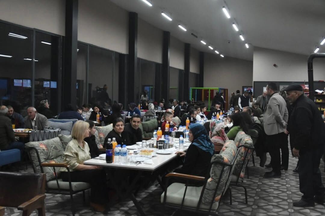 Kastamonu'nun Ilçesinde Şehit Aileleri, Gaziler, Çocuklar Iftar Sofrasında Buluştu 88888888888888