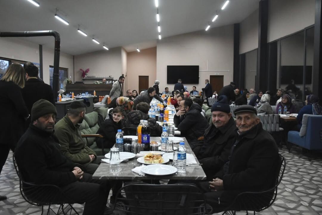 Kastamonu'nun Ilçesinde Şehit Aileleri, Gaziler, Çocuklar Iftar Sofrasında Buluştu 8888888888888888888888888888