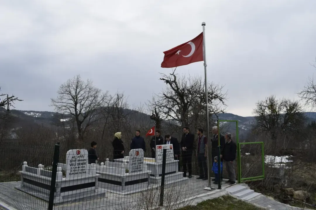 Kastamonu'nun Ilçesinde Şehit Ve Gazilerin Kabirleri Ziyaret Edildi 6