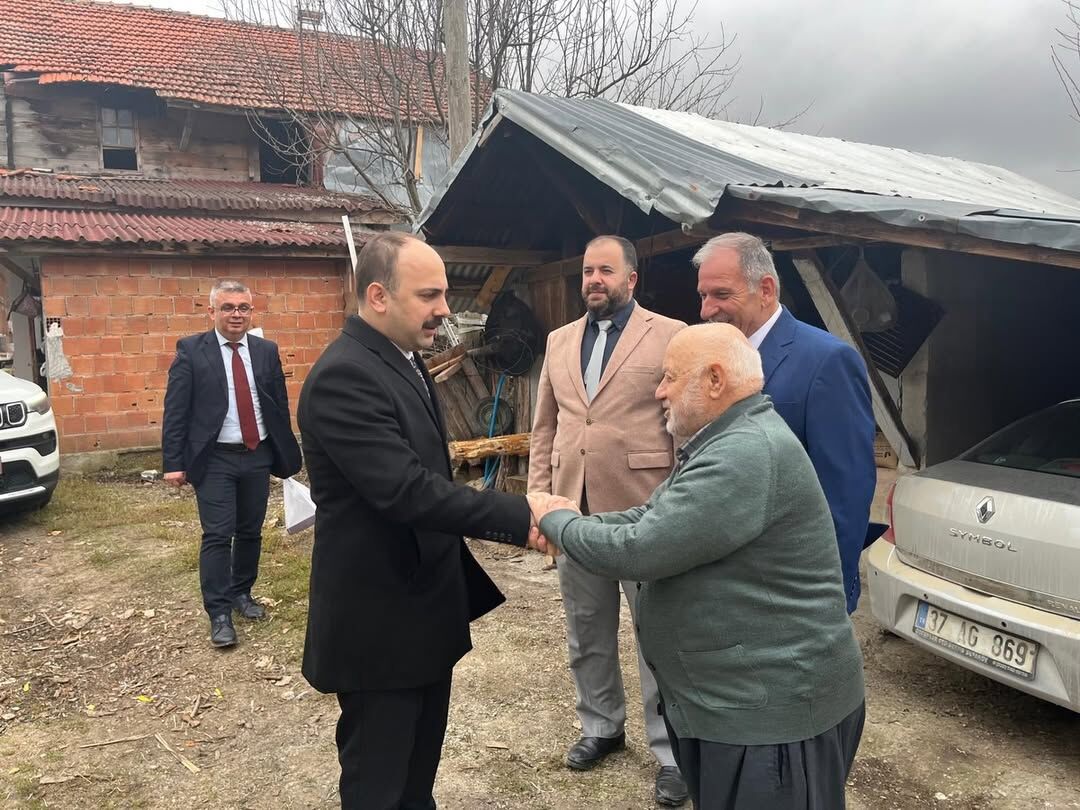 Kastamonu'nun Köylerinde Yaşlıların Hayır Dualarını Aldı 44