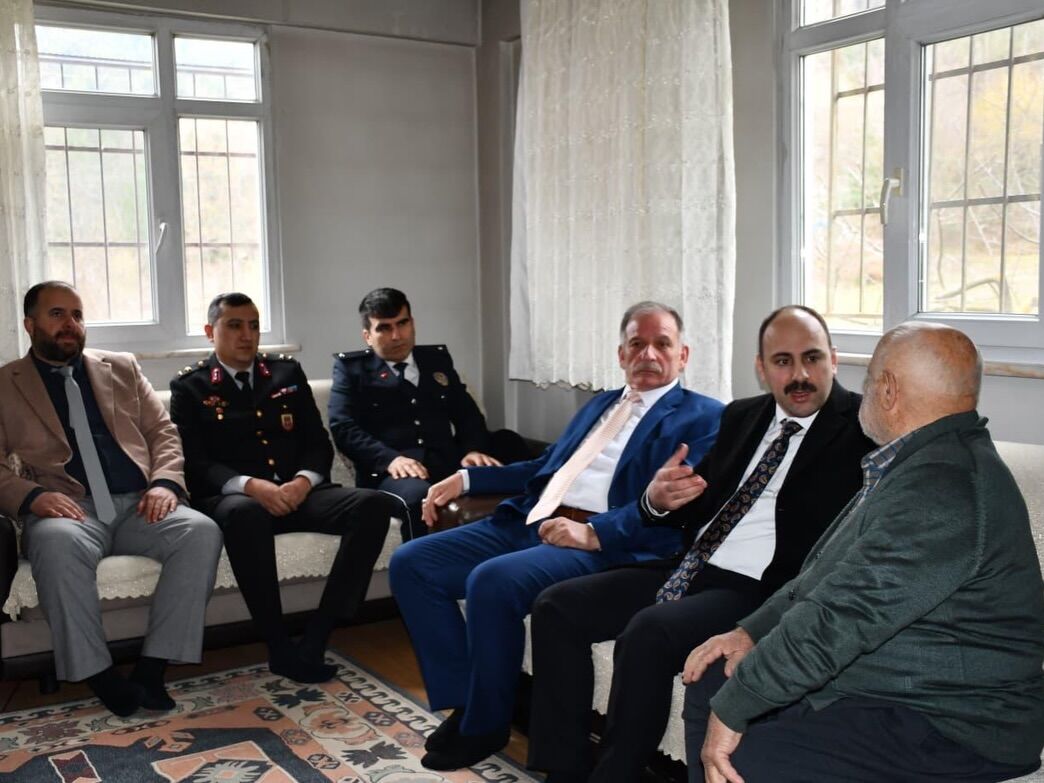 Kastamonu'nun Köylerinde Yaşlıların Hayır Dualarını Aldı 8