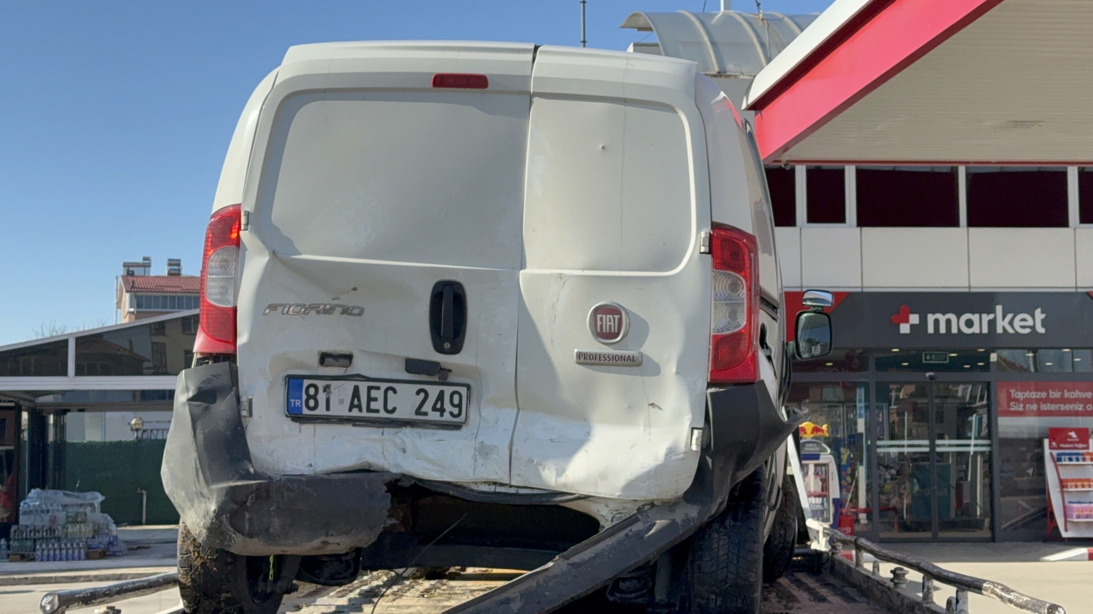 Kavşakta Zincirleme Kaza 4 Kişi Yaralandı3