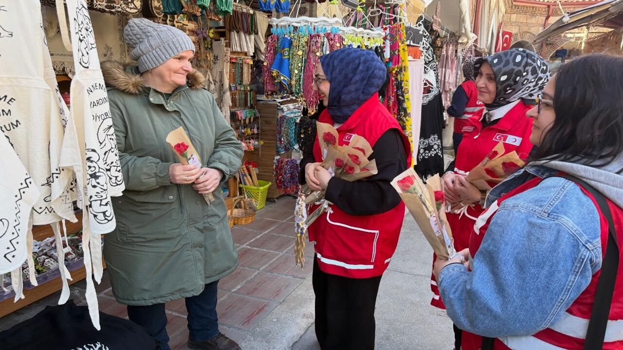 Kızılay Kadın Kolları 8 Mart Dünya Kadın (4)