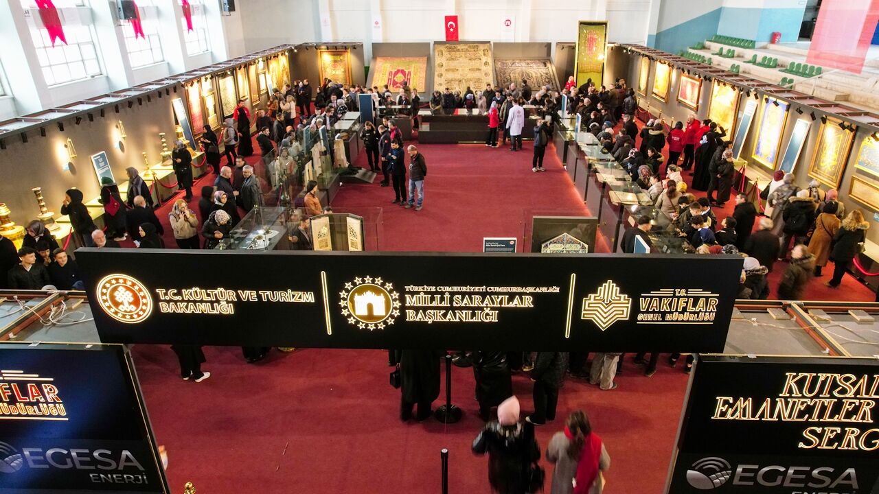 Kutsal Emanetler 100 Bin Kişi (3)