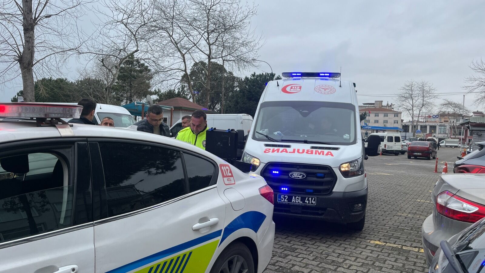 Manevra Yapan Otomobilin Çarptığı Kadın Yaralandı 88