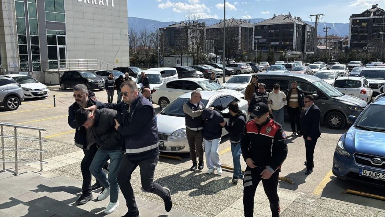 Mekana Peş Peşe Ateş Açtılar 4 Şüpheliden 2’Si Tutuklandı (1)