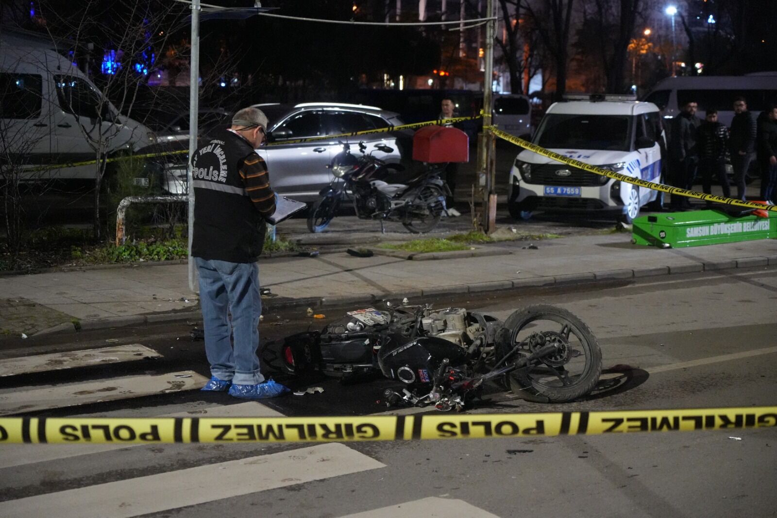 Motosiklet Ile Minibüs Çarpıştı Feci Kazada 1 Ölü, 1 Yaralı! 4