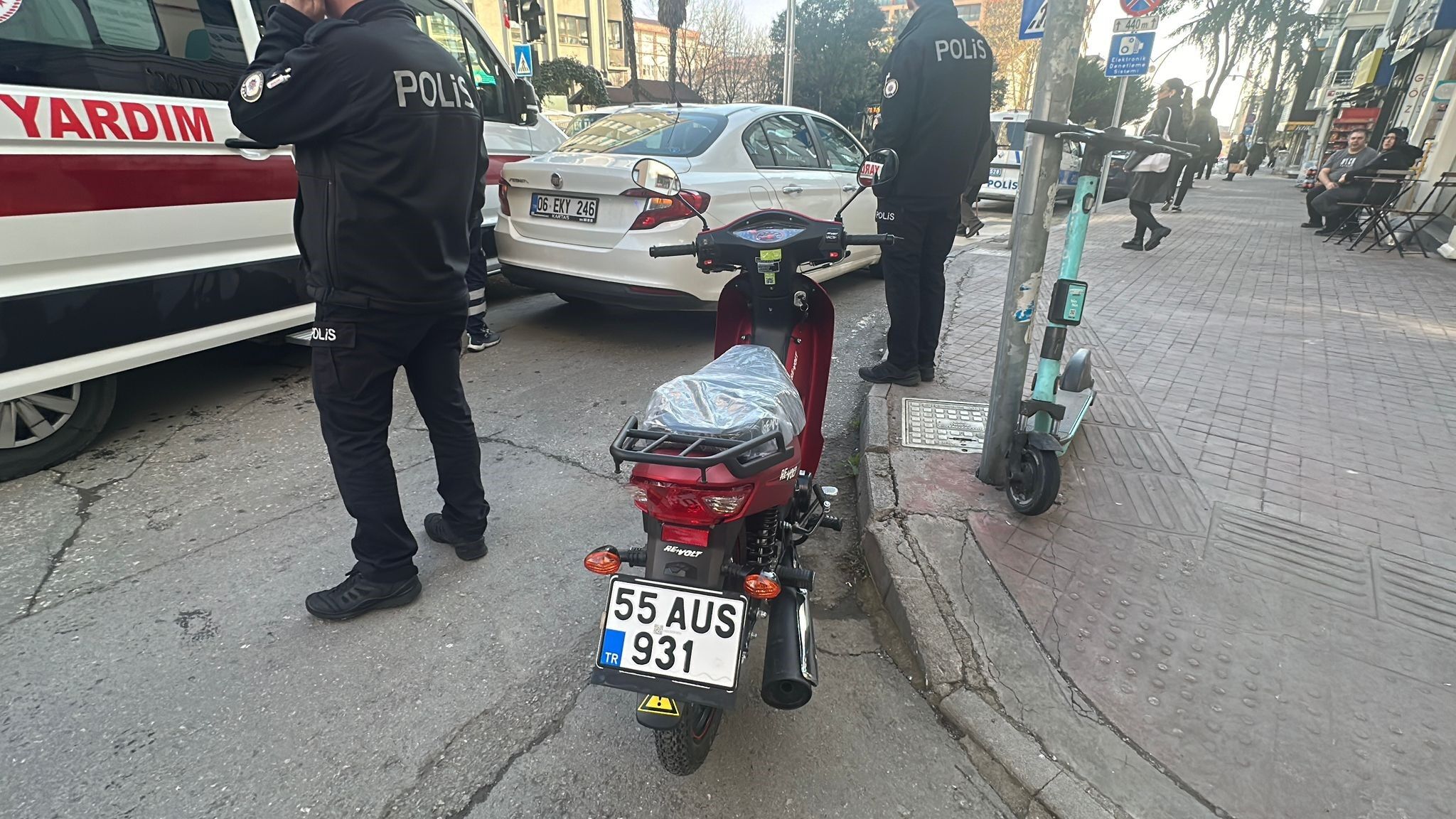 Motosiklet Kazası Sürücü Yaralandı 18