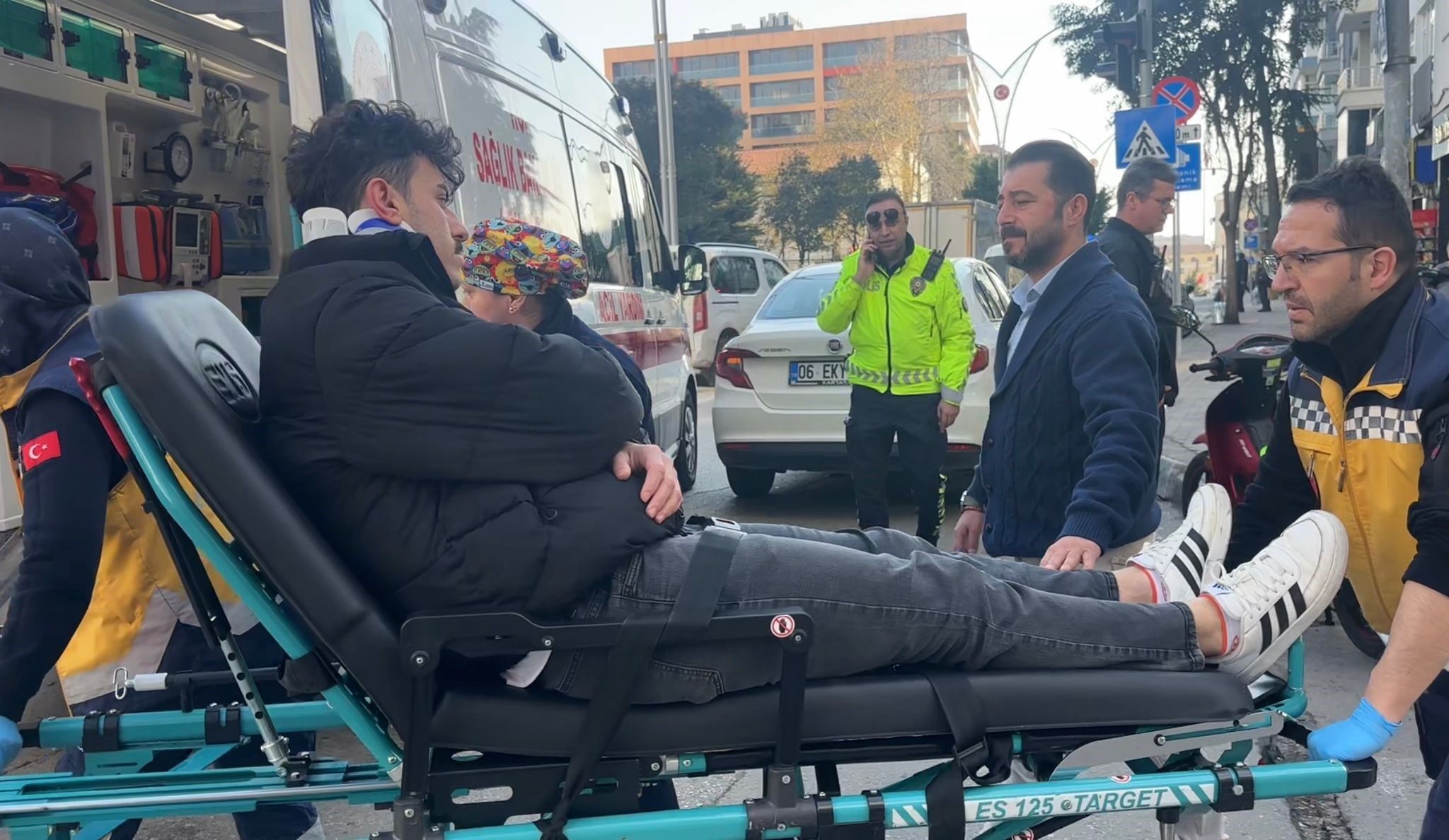 Motosiklet Kazası Sürücü Yaralandı 88888888