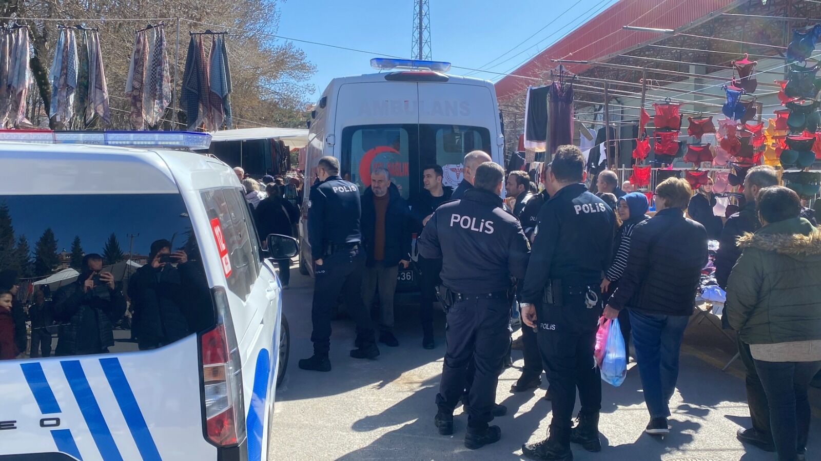 Pazarda Iki Inşaat Firmasının Yetkilileri Kavga Etti Sopalı Kavgada 3 Kişi Yaralandı! 2