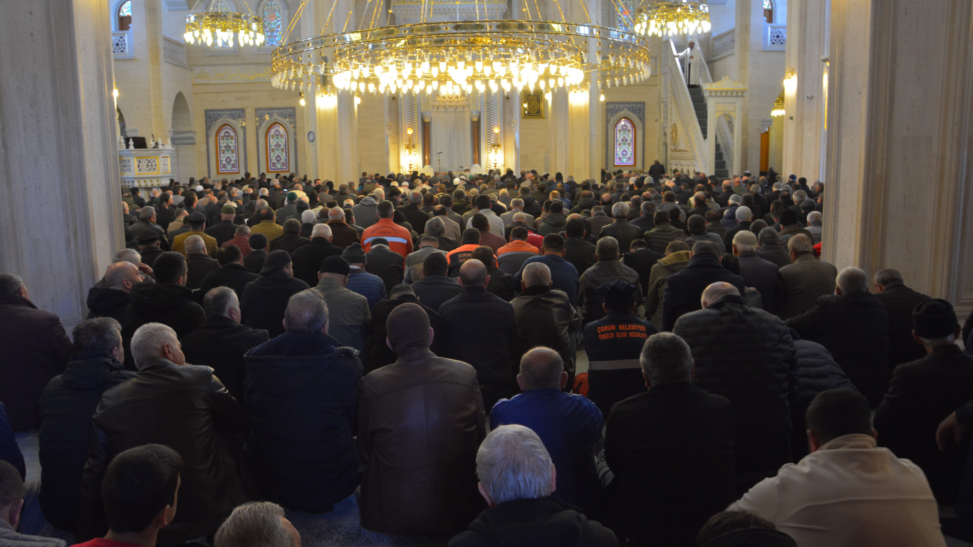 Ramazan’ın Son Cumasında Camiler Doldu Taştı (4)