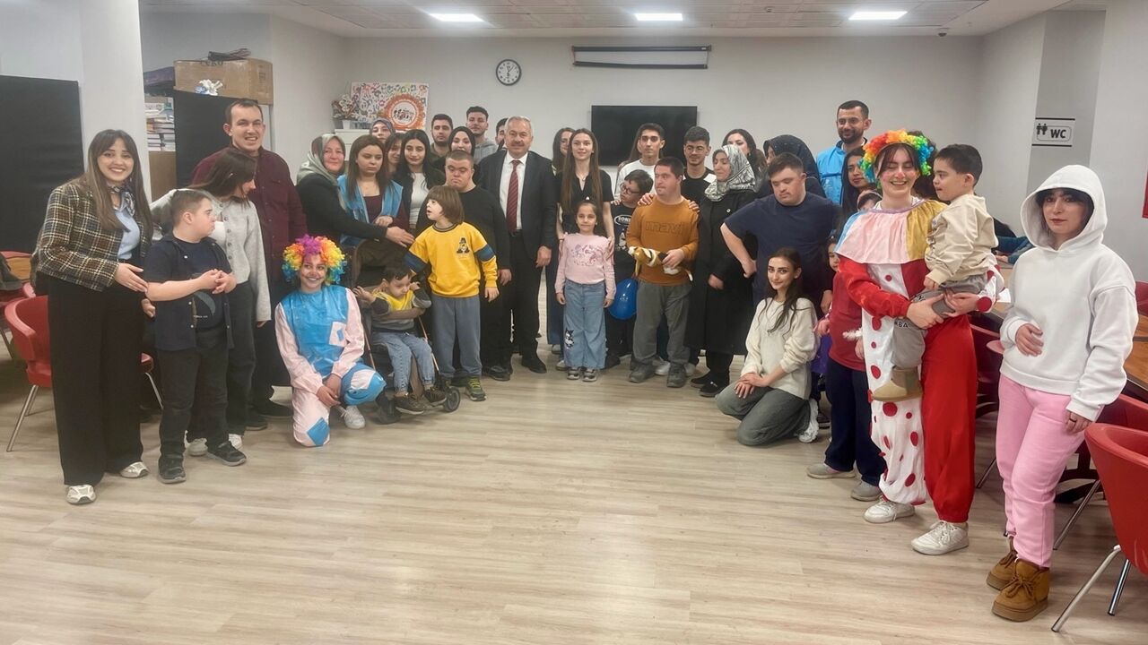 Renkli Hayatlar Sosyal (4)