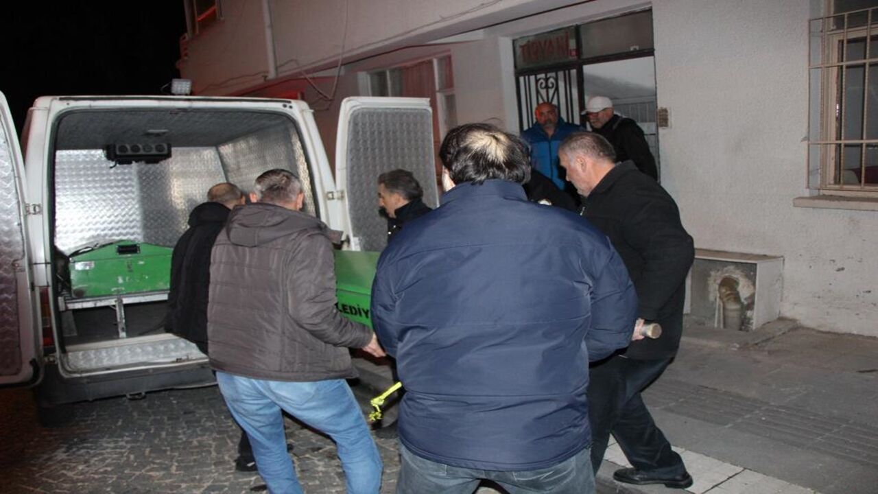 Sahte Içki Öldürdü (1)