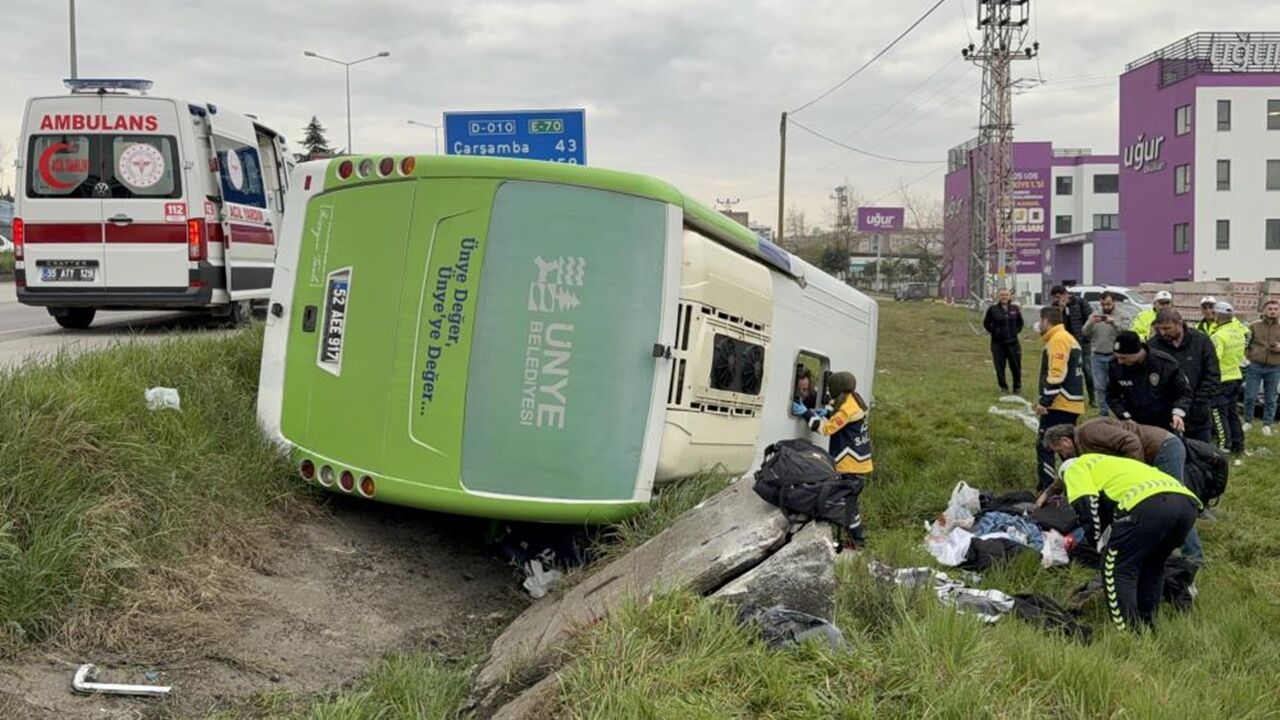 Samsun Feci Minibüs Öğrenci (1)